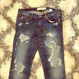 Abercrombie distressed knee out jeans!